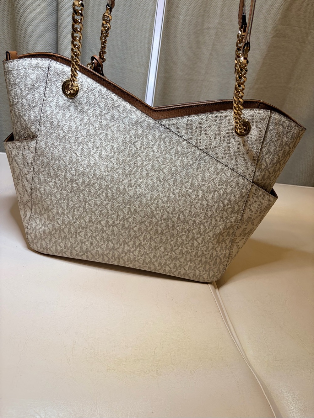 Michael Kors Cream & Brown MK Signature Tote with Gold Hardware - Picture 2 of 14